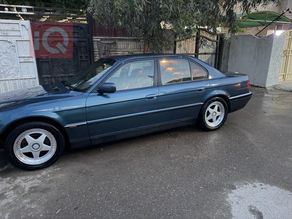 بی ئێم دەبڵیو سیریەس 7